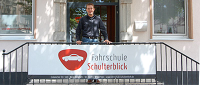 Fahrschule Schulterblick